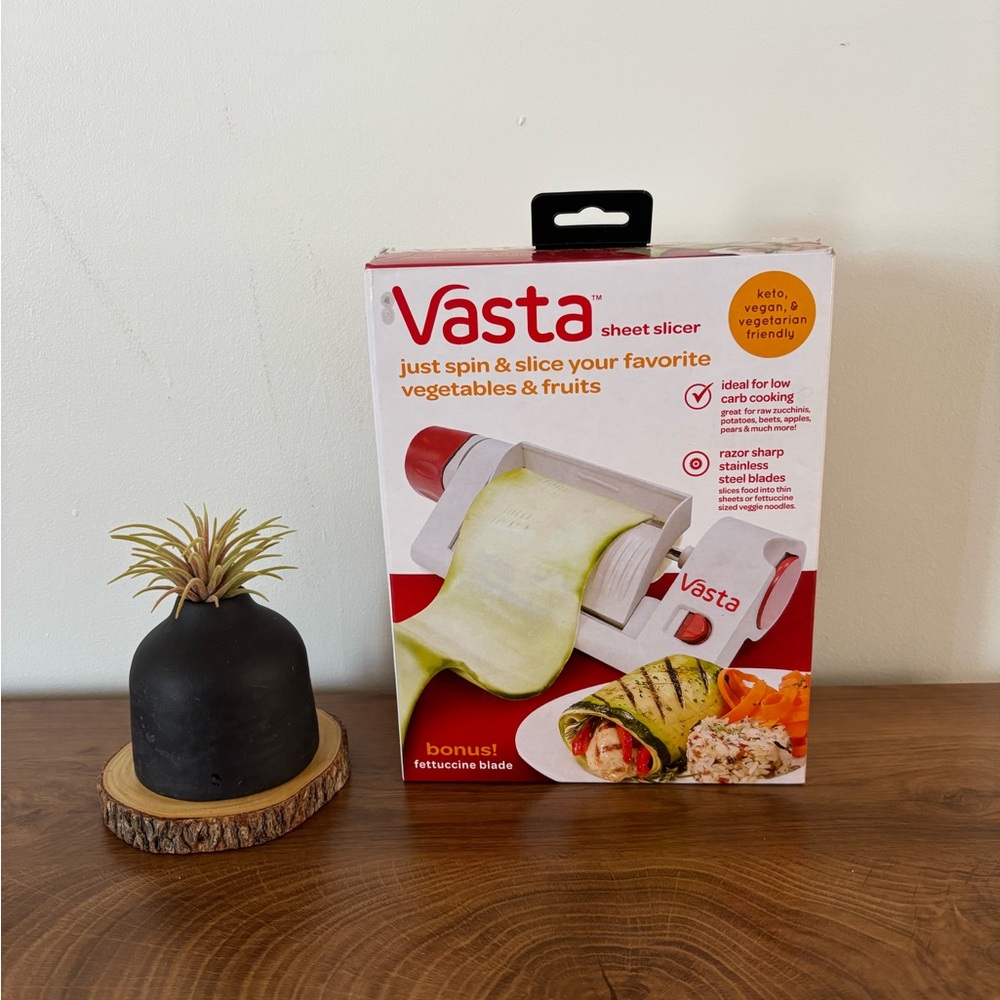 Vasta Sheet Slicer with Bonus Fettuccine Blade
